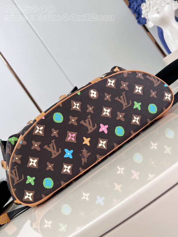 Louis Vuitton Christopher MM