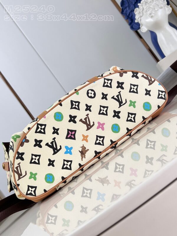 Louis Vuitton Christopher MM