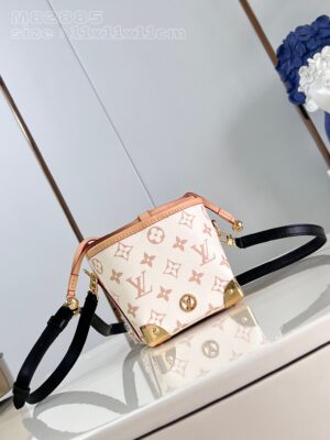 Louis Vuitton Noé Purse LV Charms