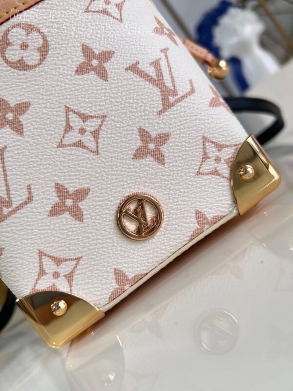 Louis Vuitton Noé Purse LV Charms