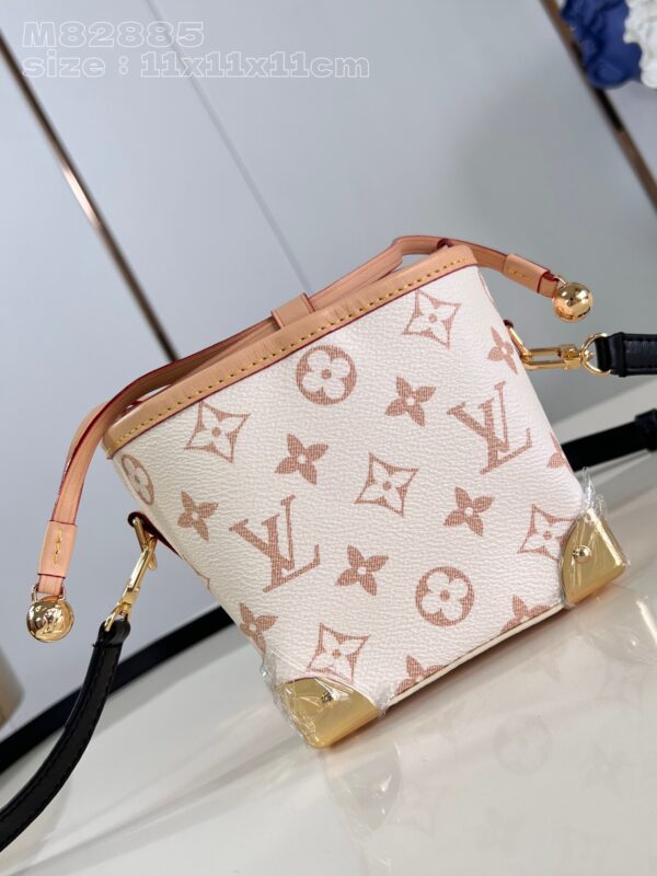 Louis Vuitton Noé Purse LV Charms