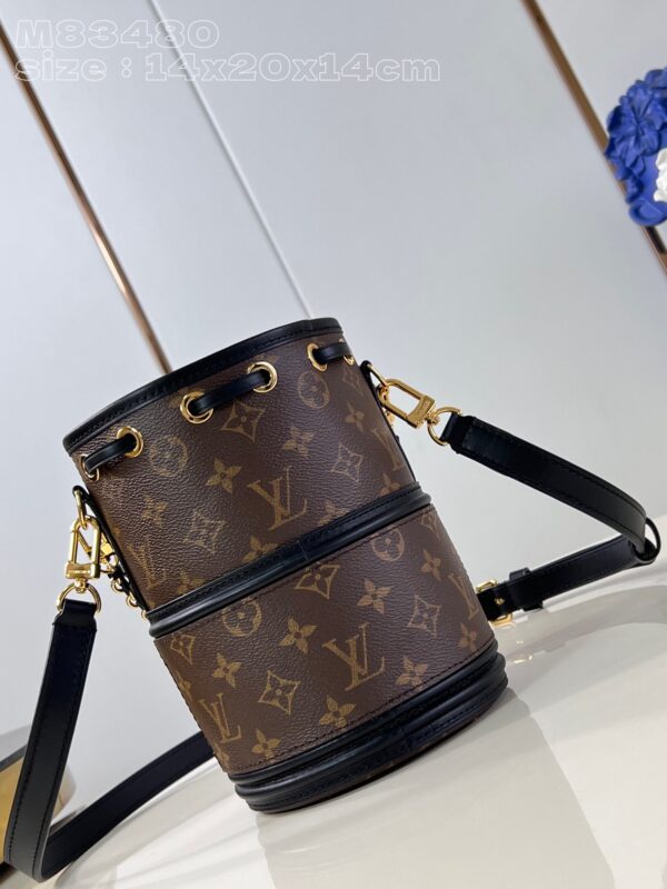 Louis Vuitton Canoé