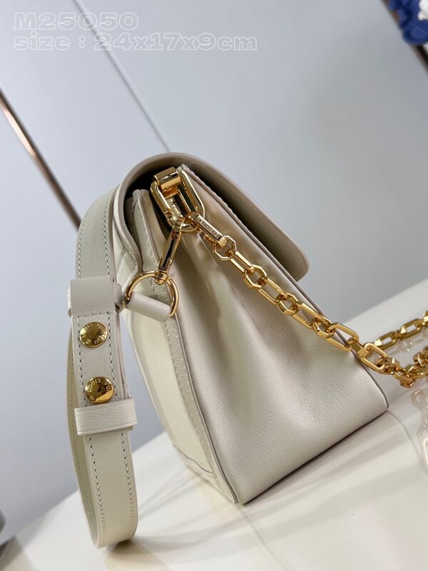 Louis Vuitton Dauphine Soft MM