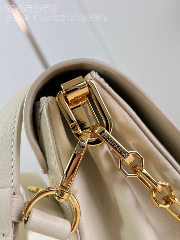 Louis Vuitton Dauphine Soft MM