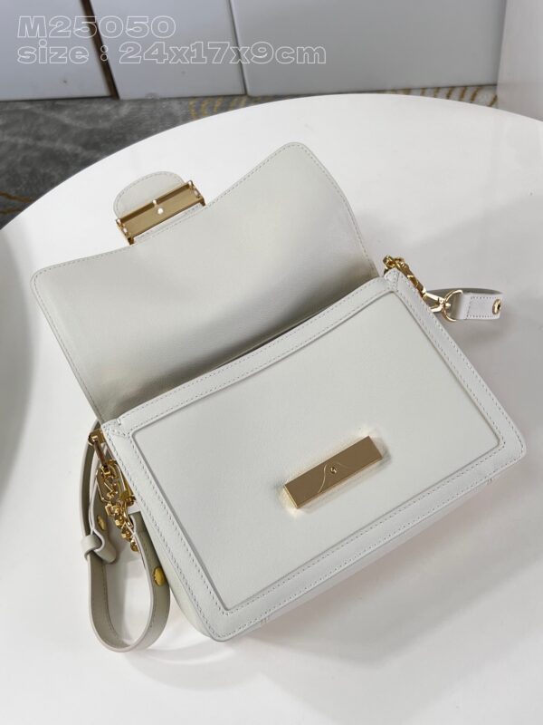 Louis Vuitton Dauphine Soft MM
