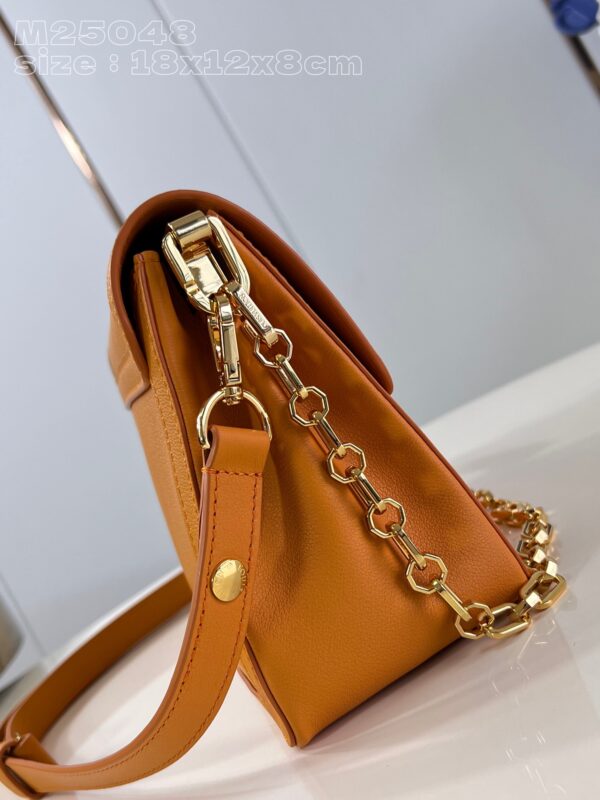 Louis Vuitton Dauphine Soft MM