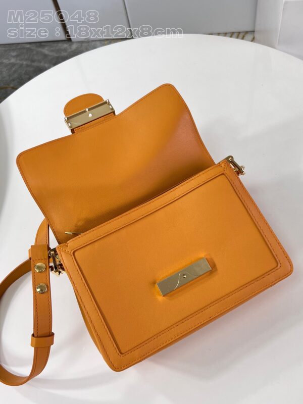 Louis Vuitton Dauphine Soft MM