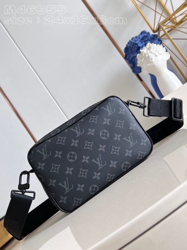 Louis Vuitton Alpha Messenger