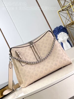 Louis Vuitton Hand It All MM