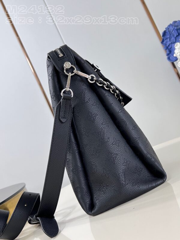 Louis Vuitton Hand It All MM