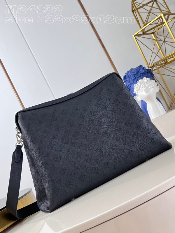 Louis Vuitton Hand It All MM