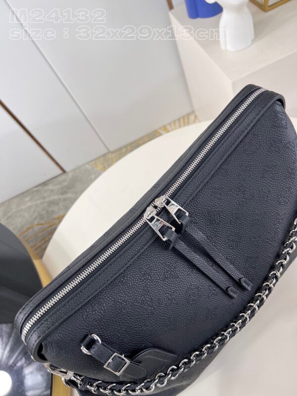 Louis Vuitton Hand It All MM