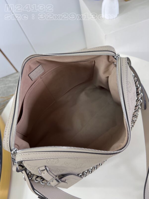 Louis Vuitton Hand It All MM