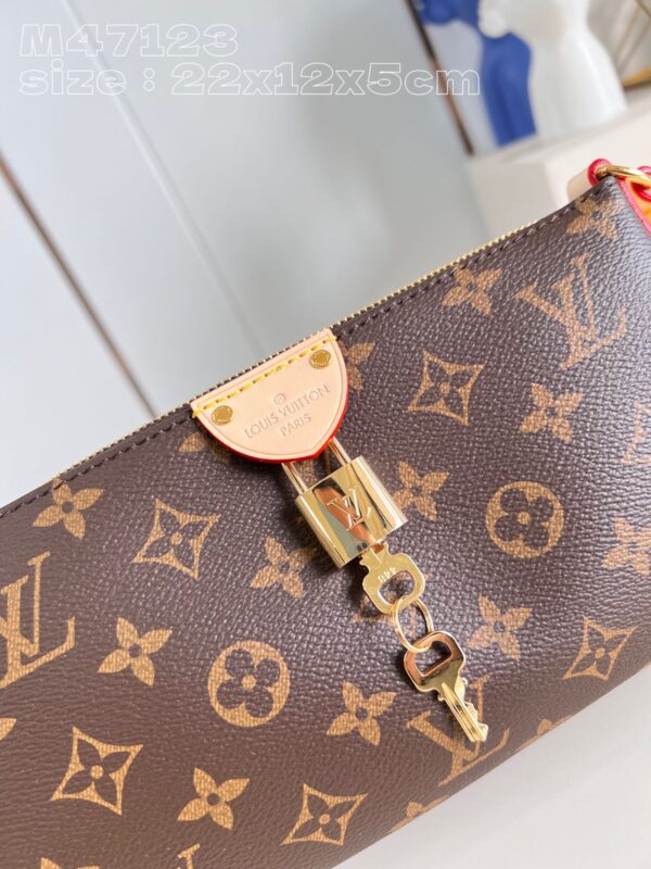 Louis Vuitton Pochette Tirette