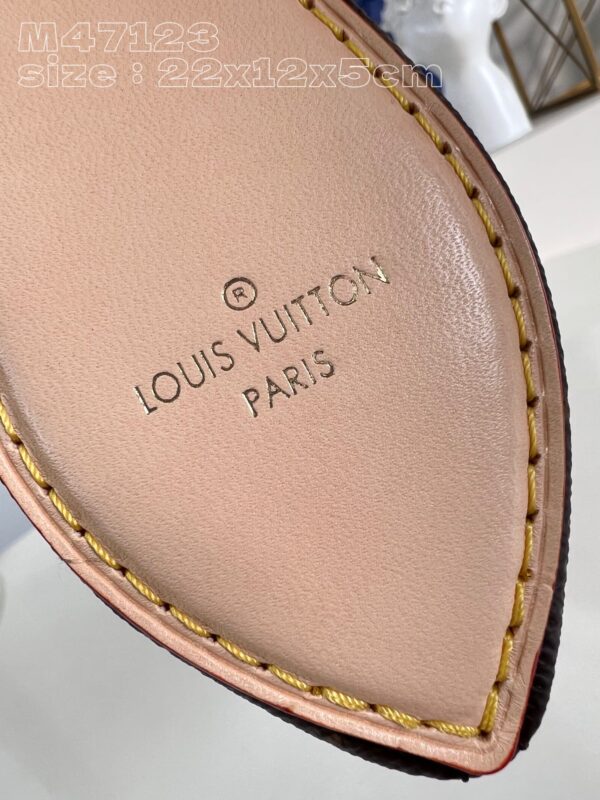 Louis Vuitton Pochette Tirette