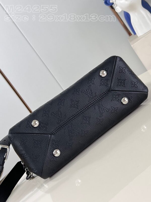 Louis Vuitton Hand It All PM