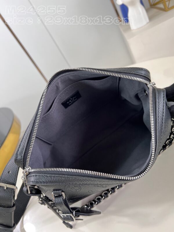 Louis Vuitton Hand It All PM