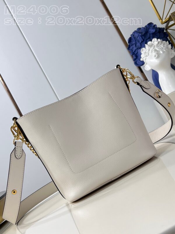 Louis Vuitton Lock and Walk
