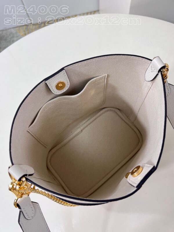 Louis Vuitton Lock and Walk