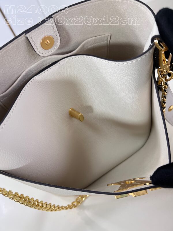 Louis Vuitton Lock and Walk