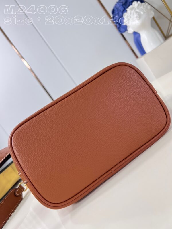 Louis Vuitton Lock and Walk