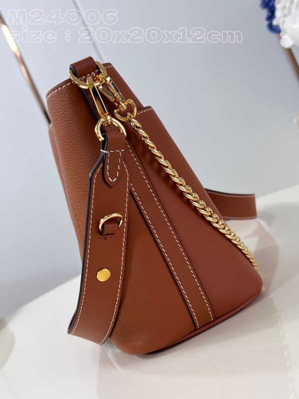 Louis Vuitton Lock and Walk