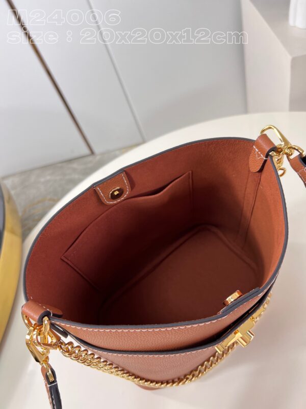 Louis Vuitton Lock and Walk