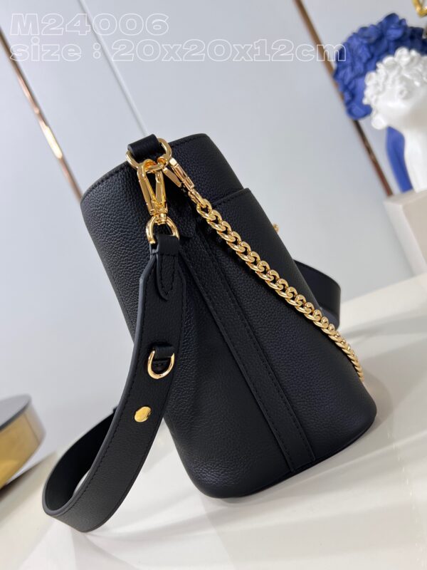 Louis Vuitton Lock and Walk