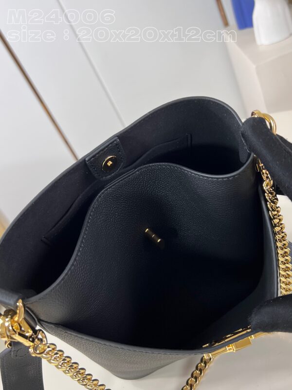Louis Vuitton Lock and Walk
