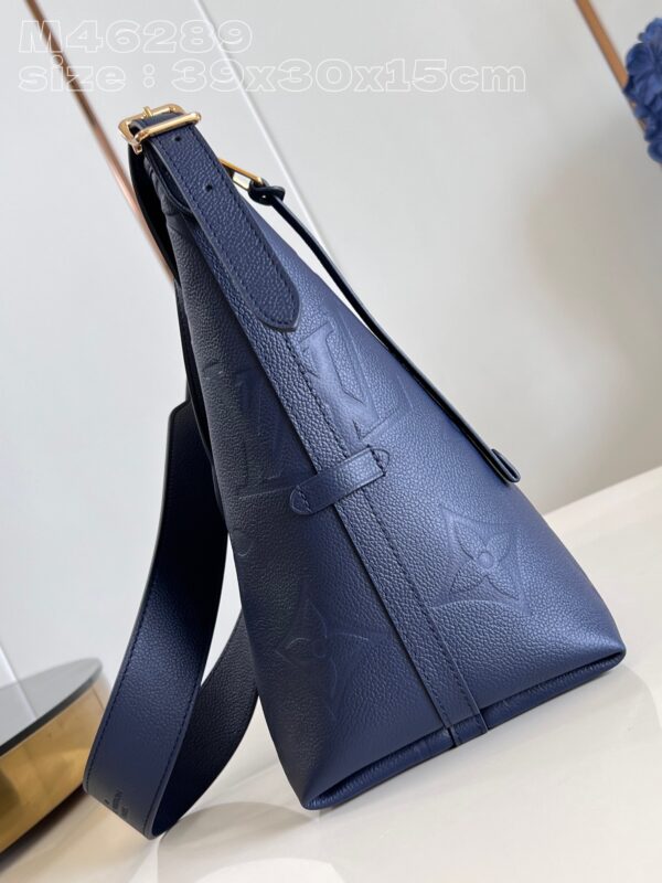 Louis Vuitton Carryall MM