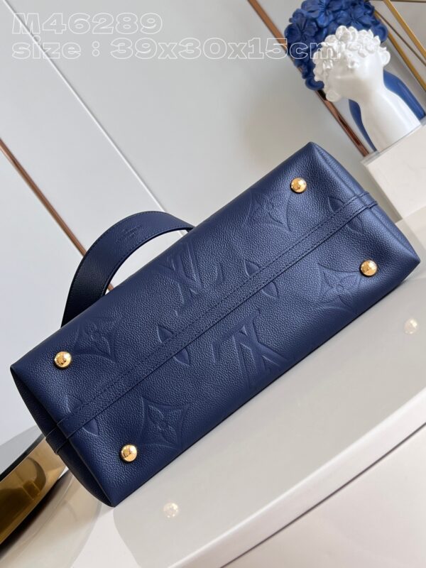 Louis Vuitton Carryall MM