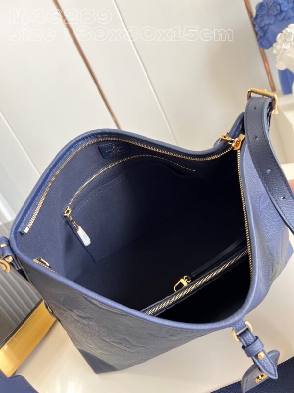 Louis Vuitton Carryall MM