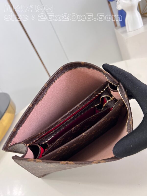 Louis Vuitton Trio Toilet Pouch