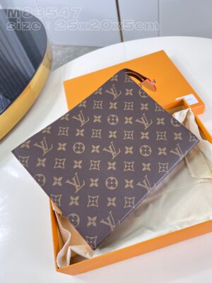 Louis Vuitton Poche Toilette