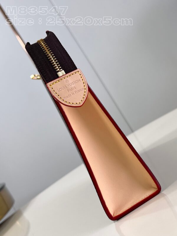 Louis Vuitton Poche Toilette