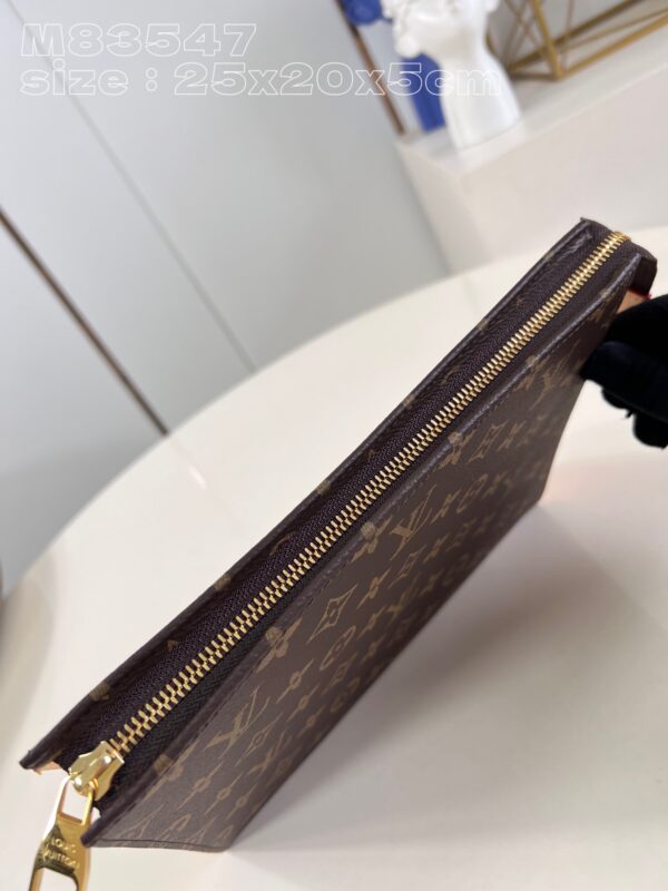 Louis Vuitton Poche Toilette