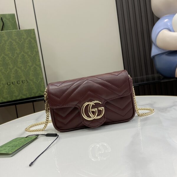 Gucci GG Marmont Super Mini Bag