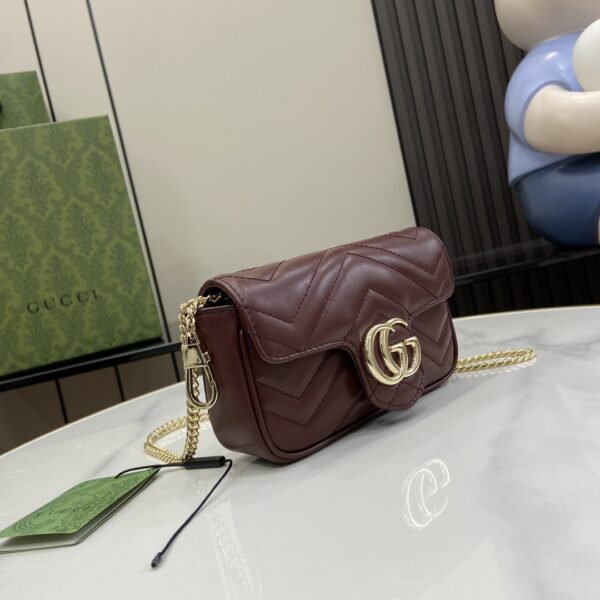 Gucci GG Marmont Super Mini Bag