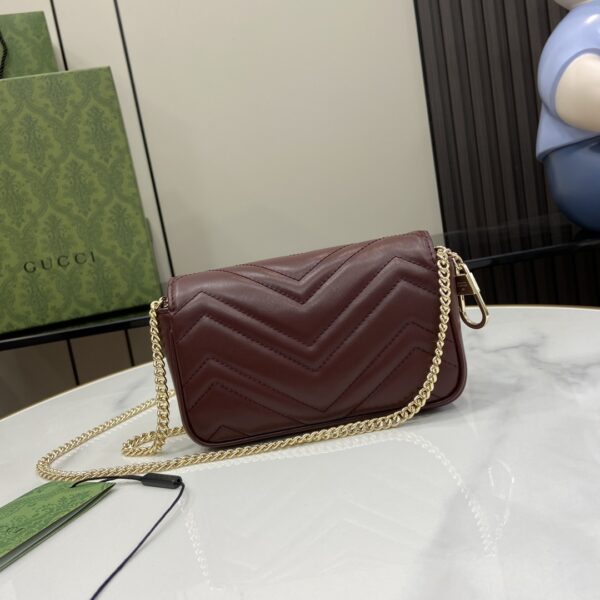 Gucci GG Marmont Super Mini Bag