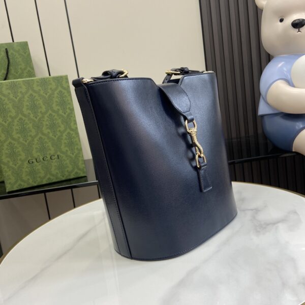 Gucci MEDIUM BUCKET SHOULDER BAG