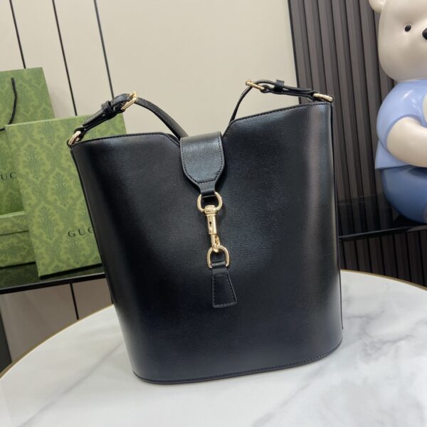 Gucci MEDIUM BUCKET SHOULDER BAG