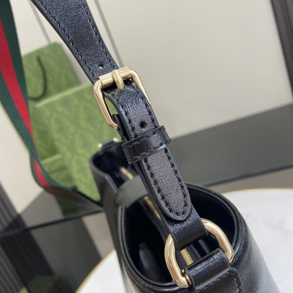 Gucci MEDIUM BUCKET SHOULDER BAG