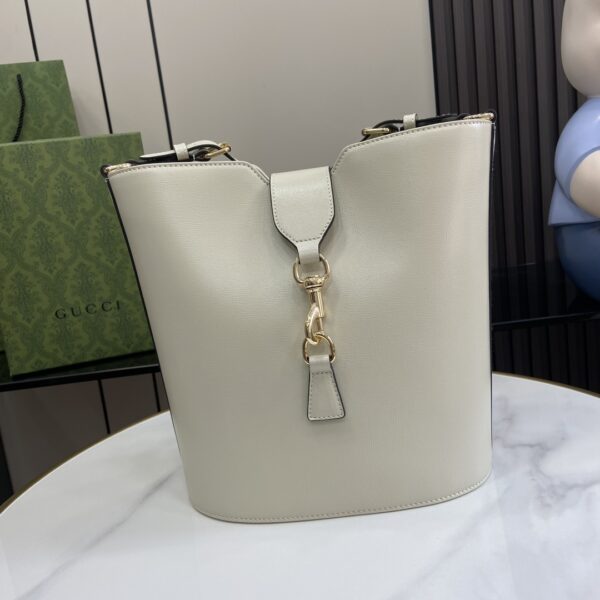 Gucci MEDIUM BUCKET SHOULDER BAG