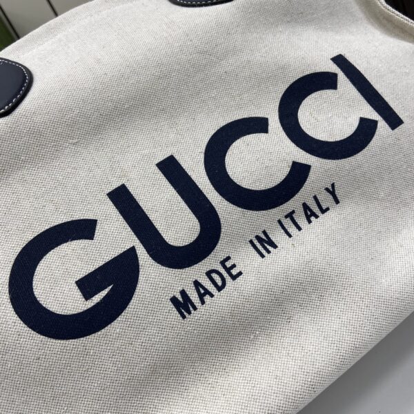Gucci MEDIUM TOTE BAG WITH GUCCI PRINT