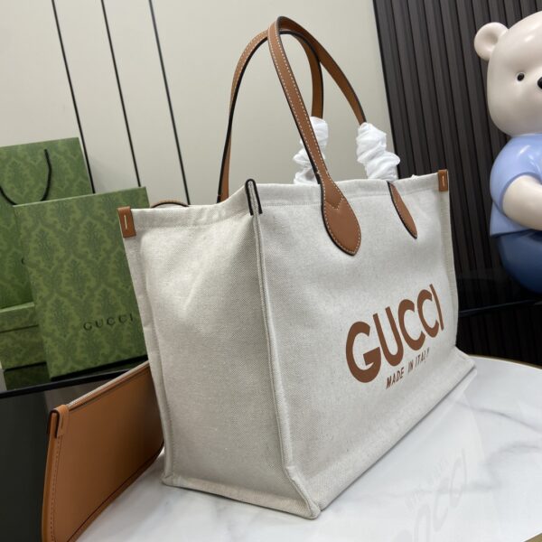 Gucci MEDIUM TOTE BAG WITH GUCCI PRINT