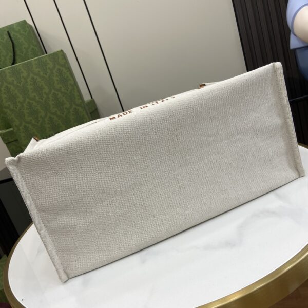 Gucci MEDIUM TOTE BAG WITH GUCCI PRINT