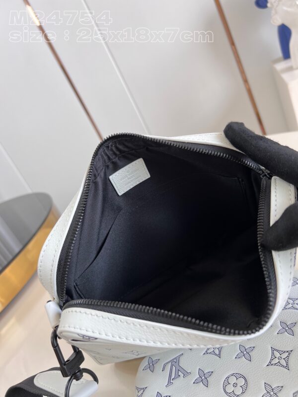 Louis Vuitton Trio Messenger