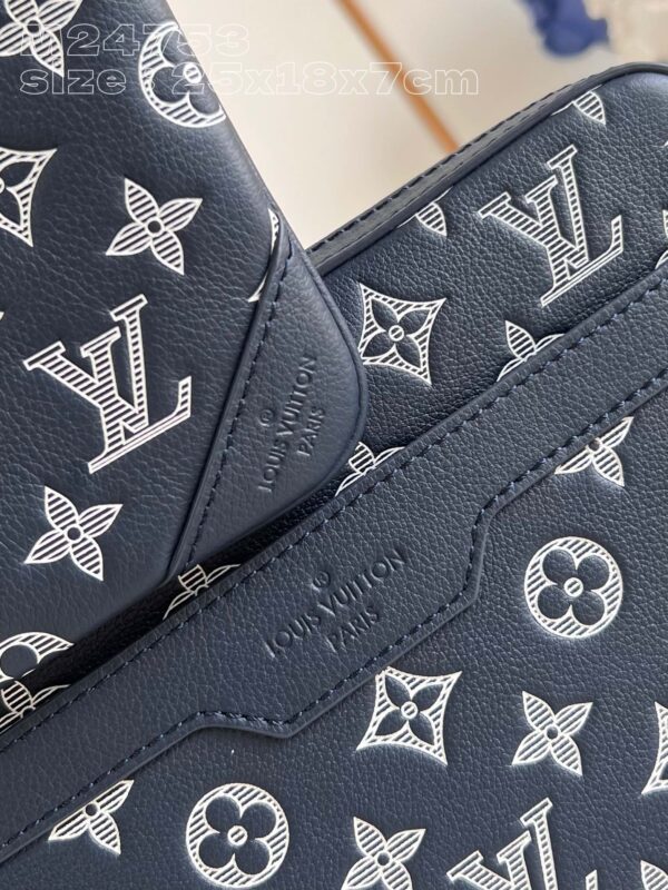 Louis Vuitton Trio Messenger
