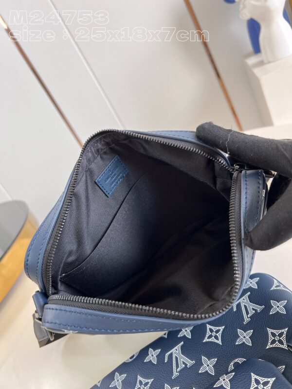 Louis Vuitton Trio Messenger