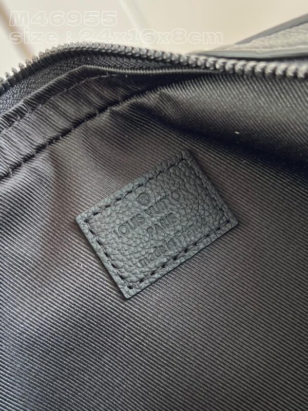 Louis Vuitton Alpha Messenger